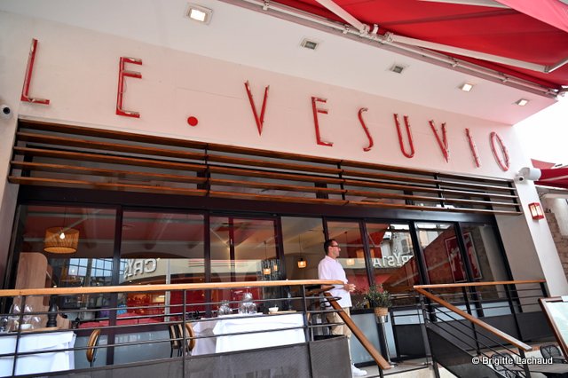 LE VESUVIO 1958 – UNE SAGA PERPÉTUÉE A JUAN- LES-PINS