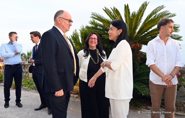  » RIVIERA SANS FRONTIÈRES  » A MENTON A LA VILLA MARIA SERENA